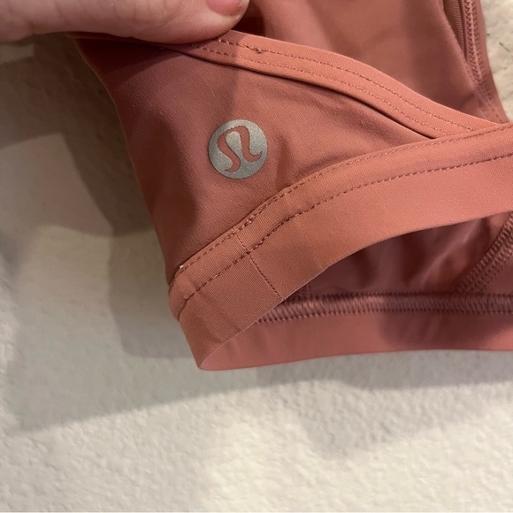 Lululemon mauve pink v neck sports bra mesh trim strappy back size 4 - Picture 4 of 7